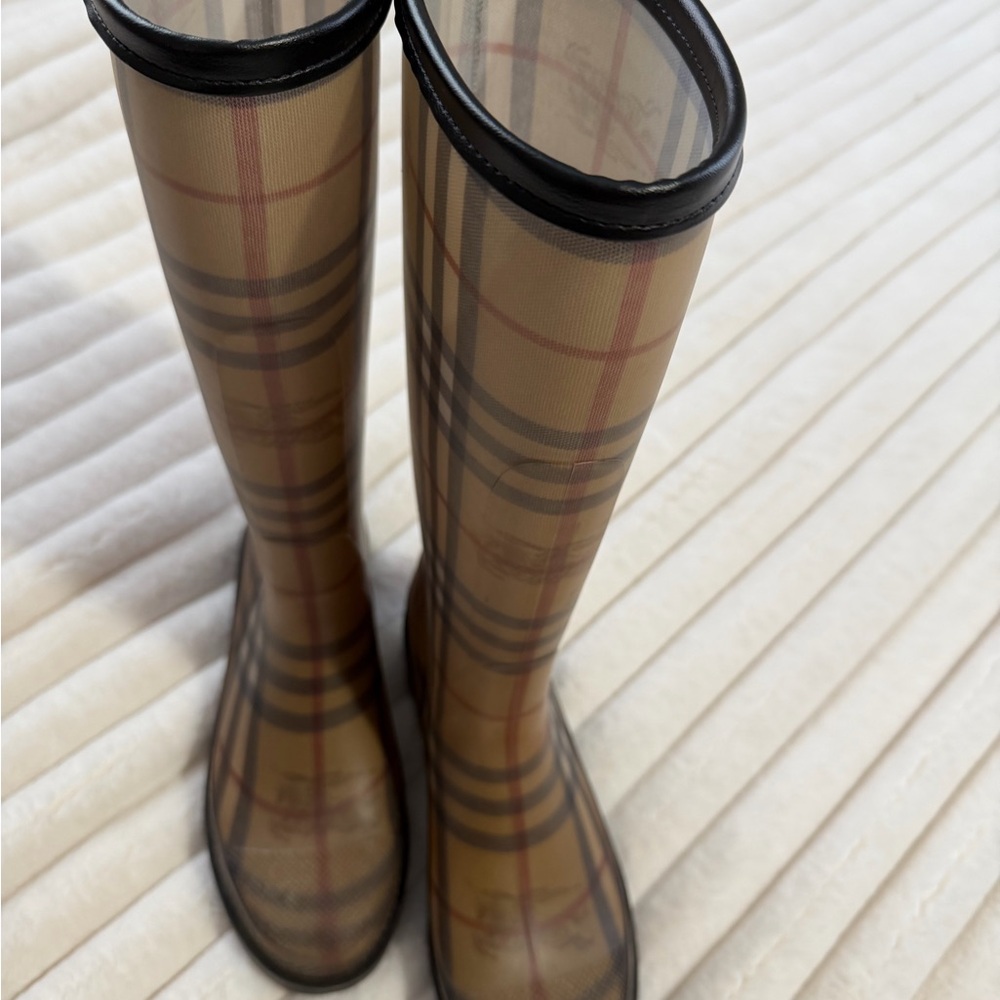 Burberry Checkered Boots in Tan and Black - Picture 3 of 9